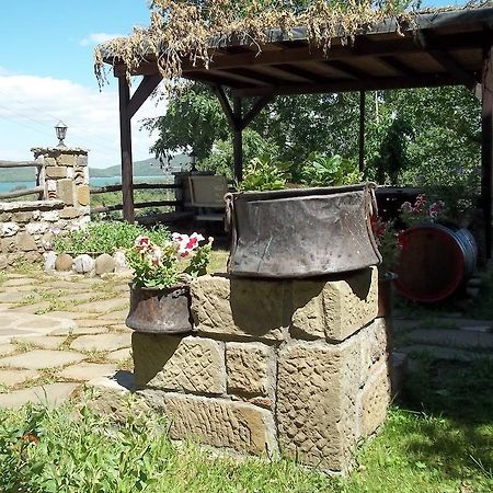 Villa T'Asprolithia Kalývia Fylaktís Exterior foto